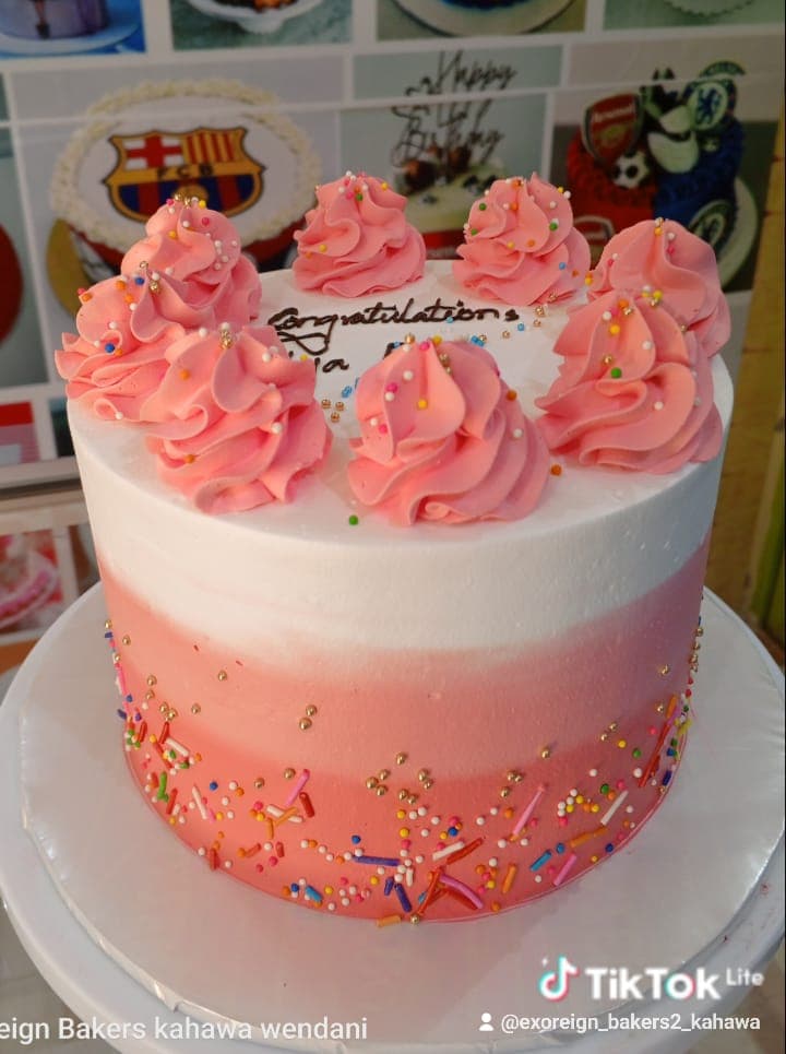 Customized 1kg cake 2