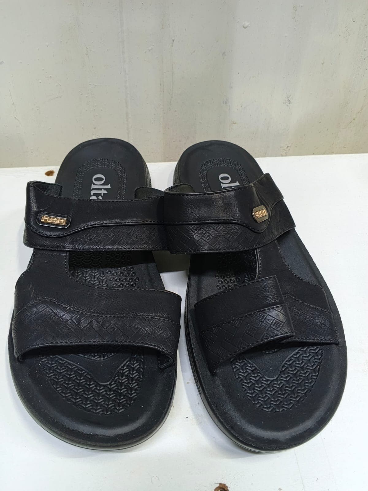 Black sandals 2