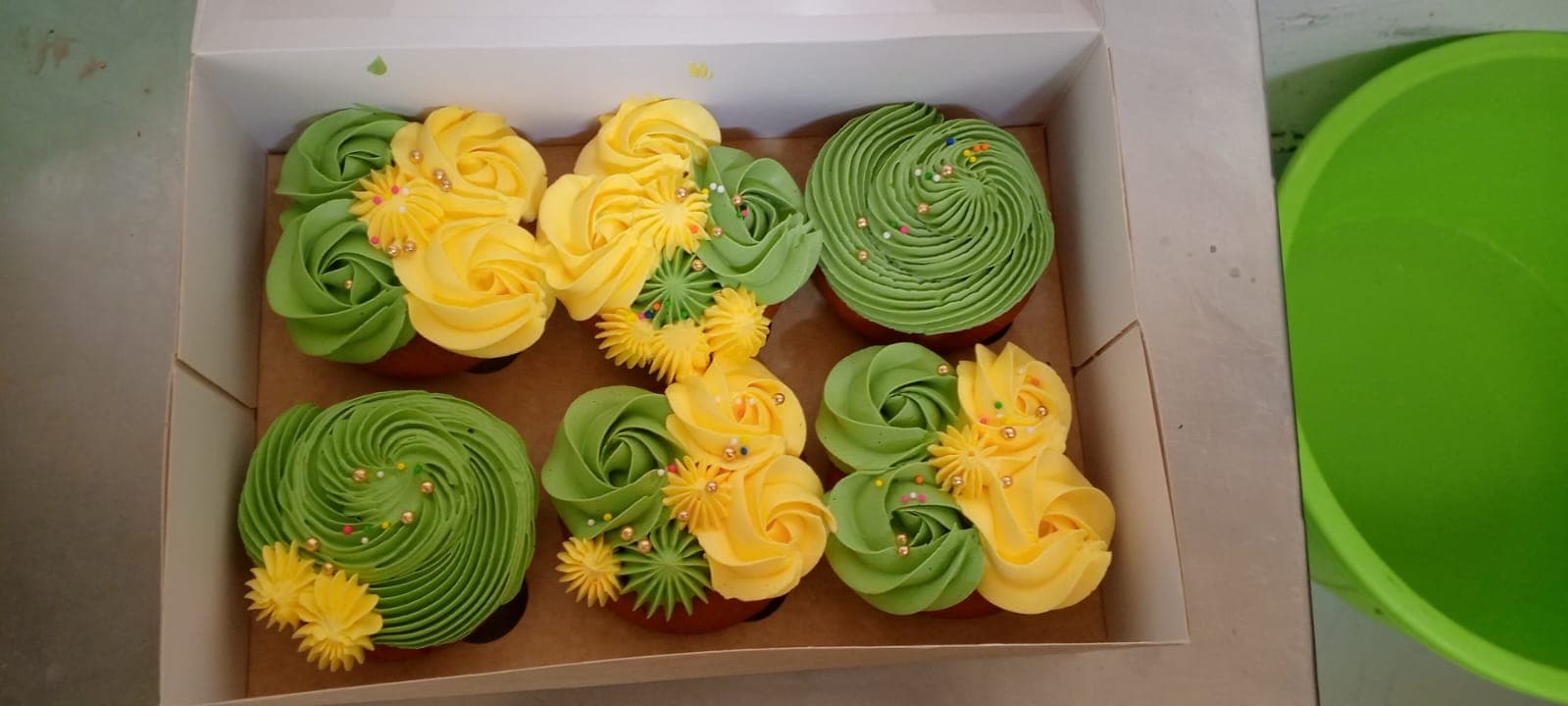 Six Cupcakes Pack 5