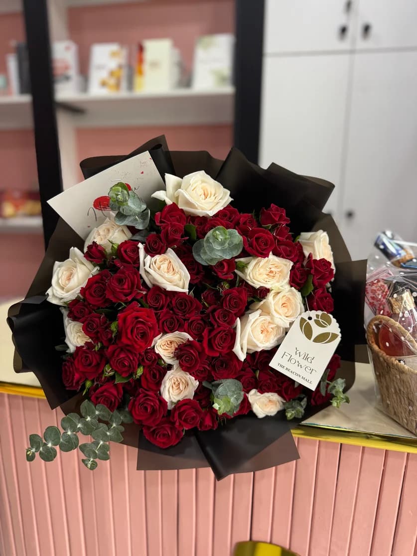 Jungle Red Bouquet + Love Notes Hamper 3
