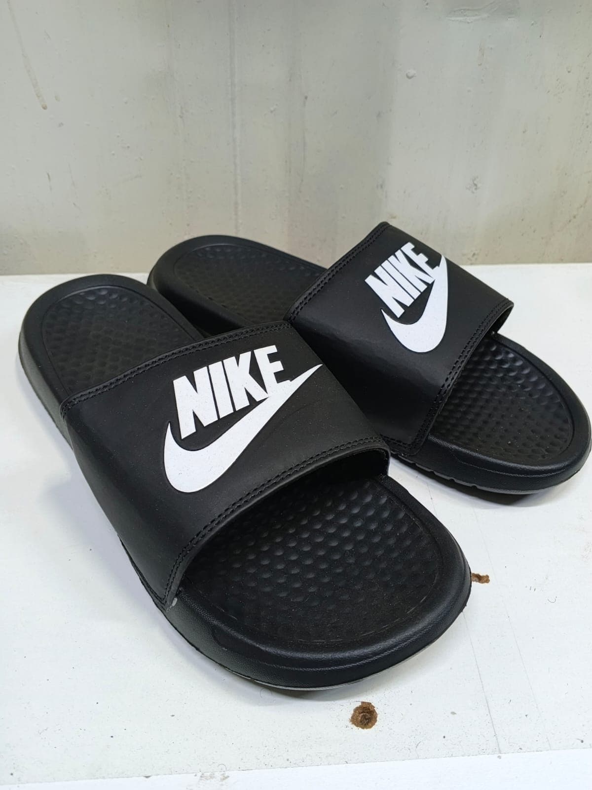 Nike slides