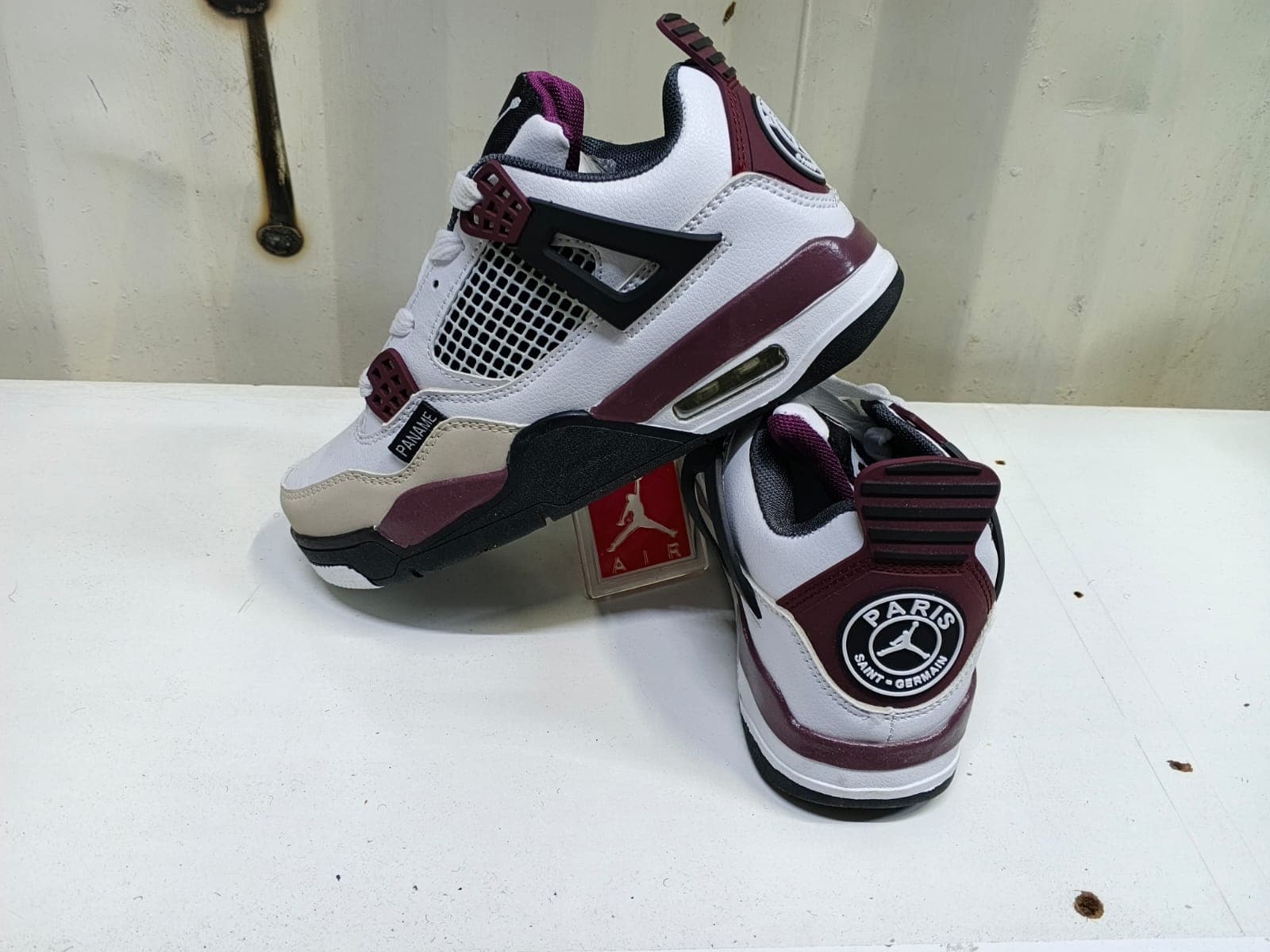 Air Jordan 4