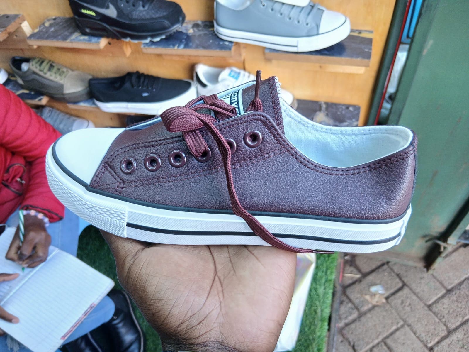 Converse