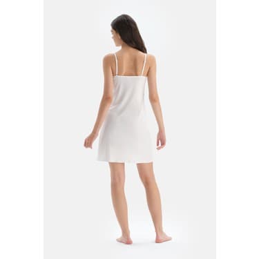 DAGI FULL SLIP