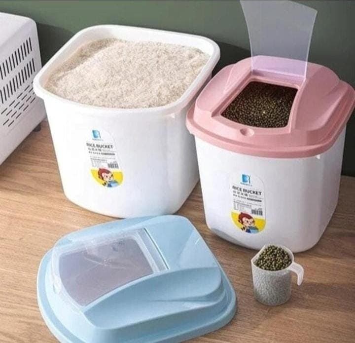 Moisture-Proof Flour and Rice Bucket with Flip-Top Lid.