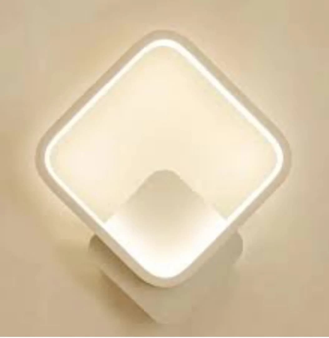 Modern White LED Wall Light – Stylish Indoor Lighting CY8113